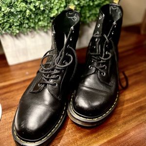 Dr. Martens Men’s Boots size 10  black